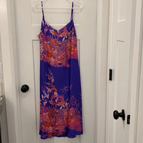 open lace back dress NEW Banana Republic Purple Satin Patterned Slip Dress